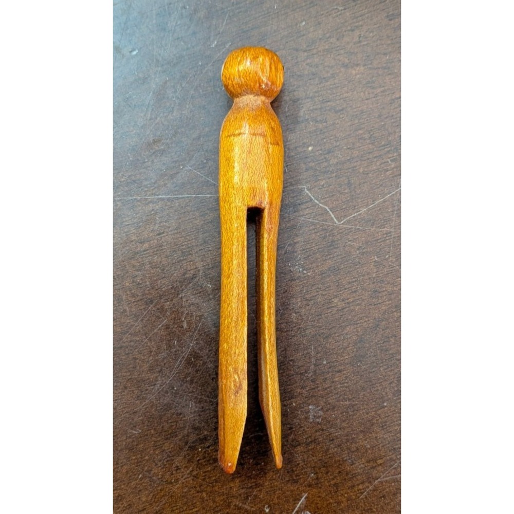 Lot Of 20 Antique Vintage Solid Wood Clothes Pins Round Head Primitive Wooden
